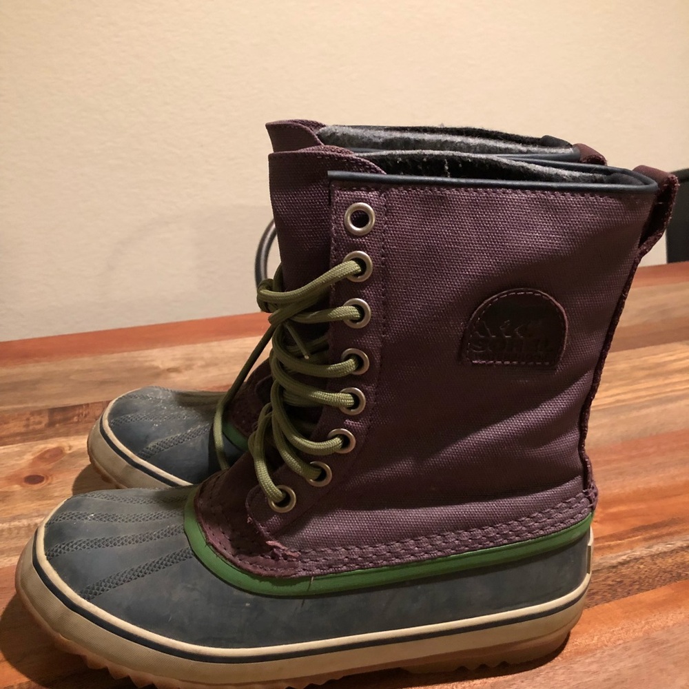Sorel Purple and Blue Women's Lace-Up Winter Boots with Green Accents